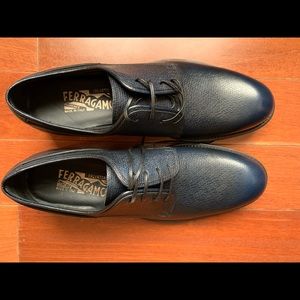 Men’s dress shoes